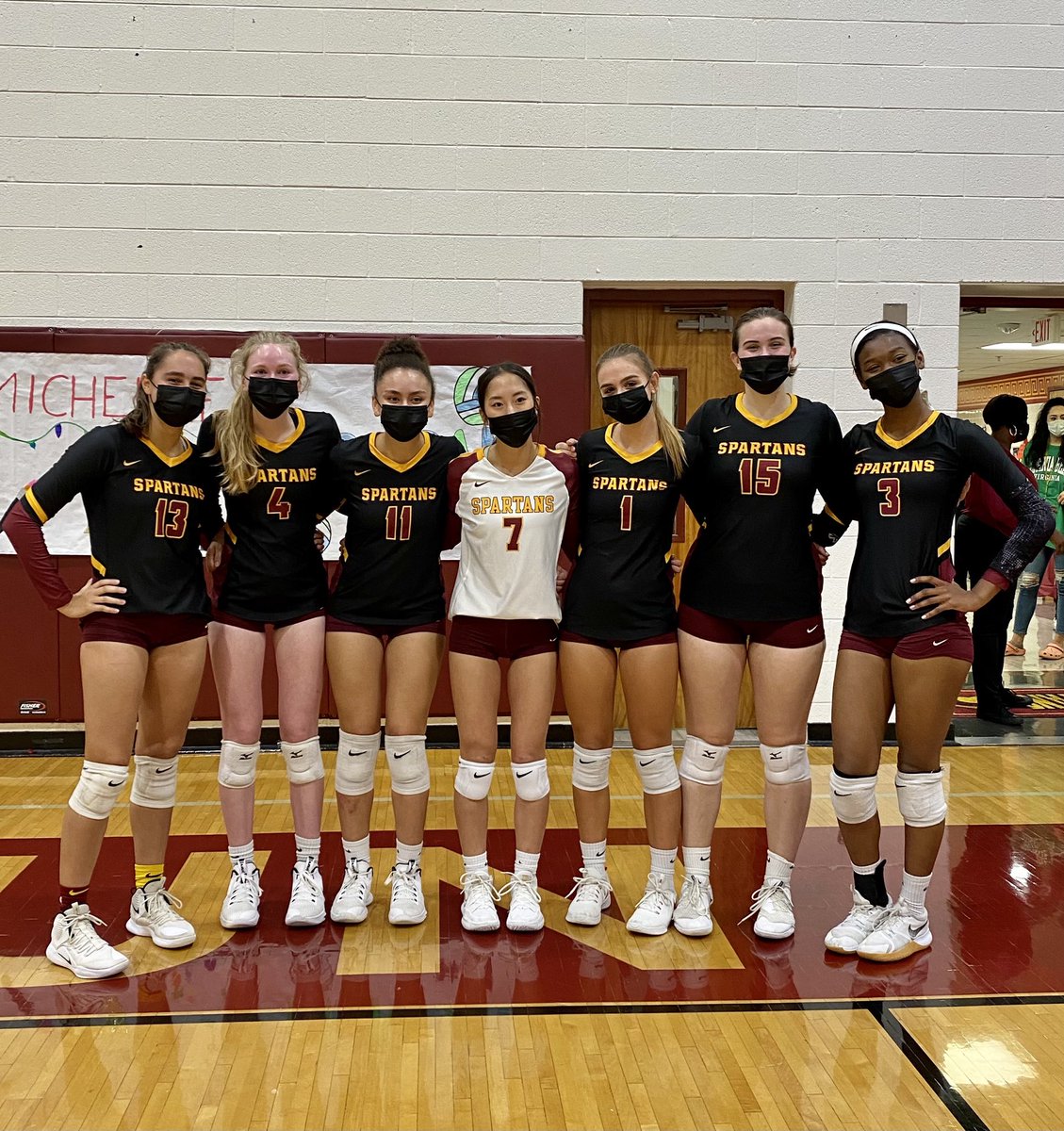 SENIOR NIGHT - Congratulations to our Volleyball Seniors!!  ⁦<a href="/BRHSVolleyball/">Broad Run Volleyball</a>⁩ #gospartans