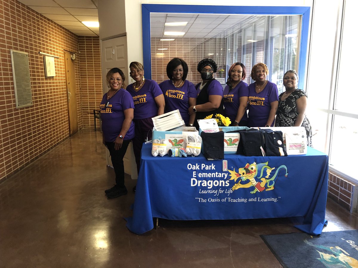 WDAMMiranda's tweet photo. It is such an honor to be a part of the Ambiguous Women of God Ministry Group. This group of ladies really cares about giving and supporting the community. Recently we were at Oak Park Elementary School to deliver uniforms and other needed items for students.  A special moment! https://t.co/U4lsIBFHdn