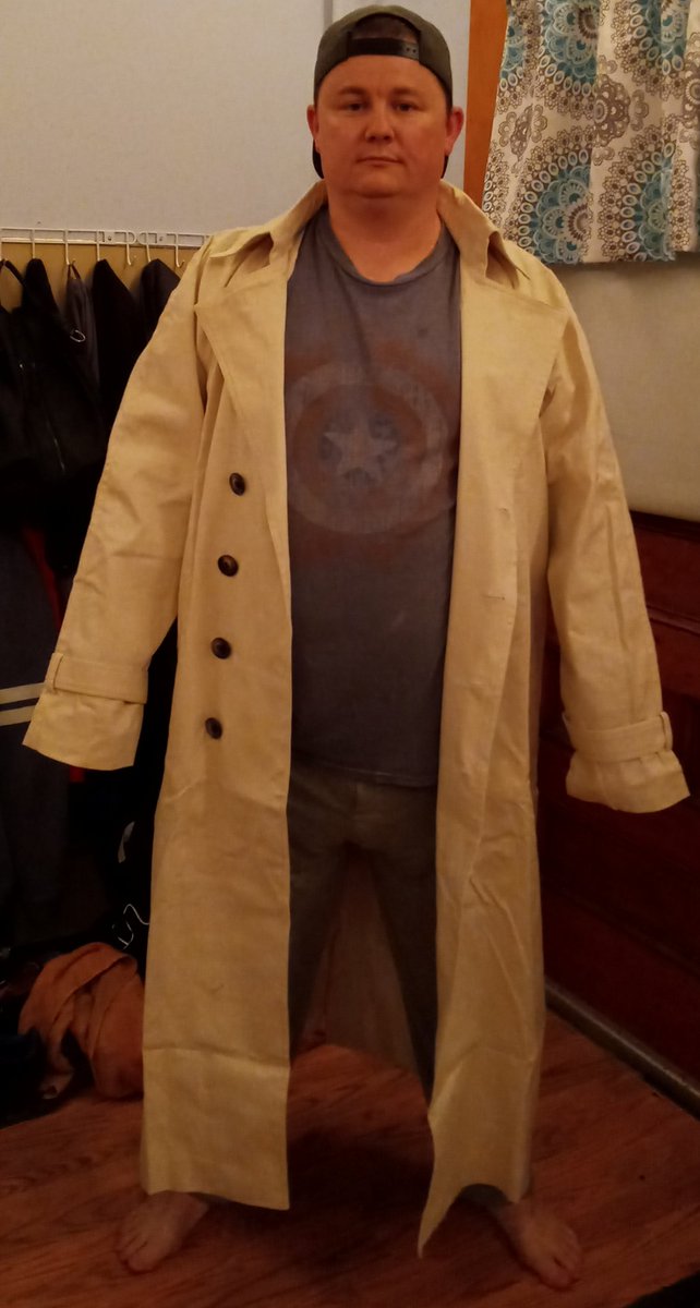 Wh0v1an_4_L1fe's tweet photo. I have almost everything for my Castiel costume now.
Including time to get this coat hemmed...
#ImSmall https://t.co/bp2v6e4Jdj