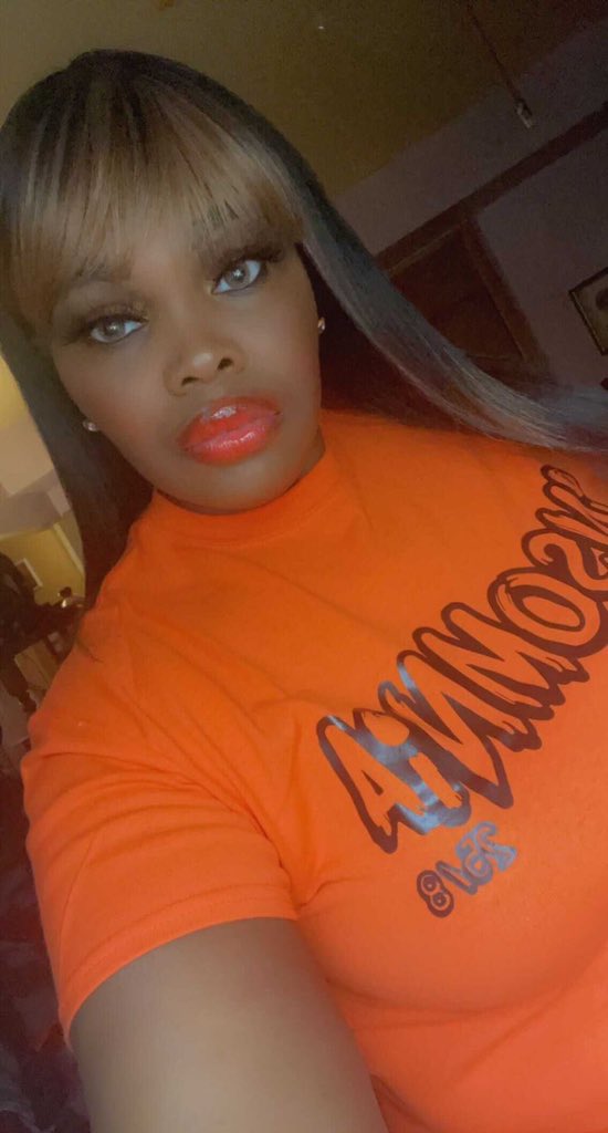 guddableezy_'s tweet photo. Who’s Up With Me? #insomnia258llc #hugginmoneyclique #kapalotllc #q9ent #owner #ceo #blackownedbusiness #supportblackownedbusiness #blackentrepreneur #entrepreneur #supportblackentrepreneurs #brand #fashion #garments #clothing #tshirts #goods #urban #apparel #authentic #original https://t.co/lpiNe3MDo2