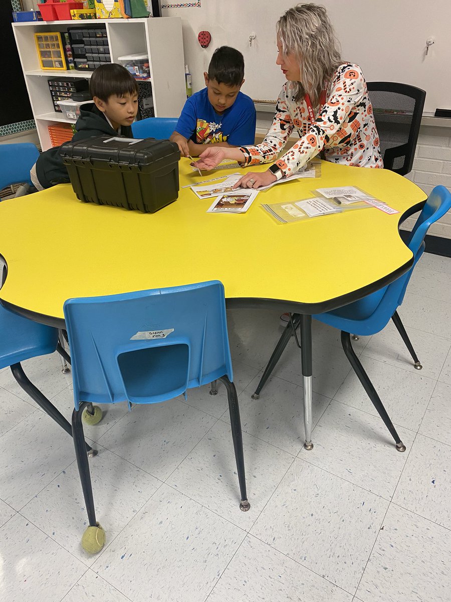 Julie Yandell tweet media