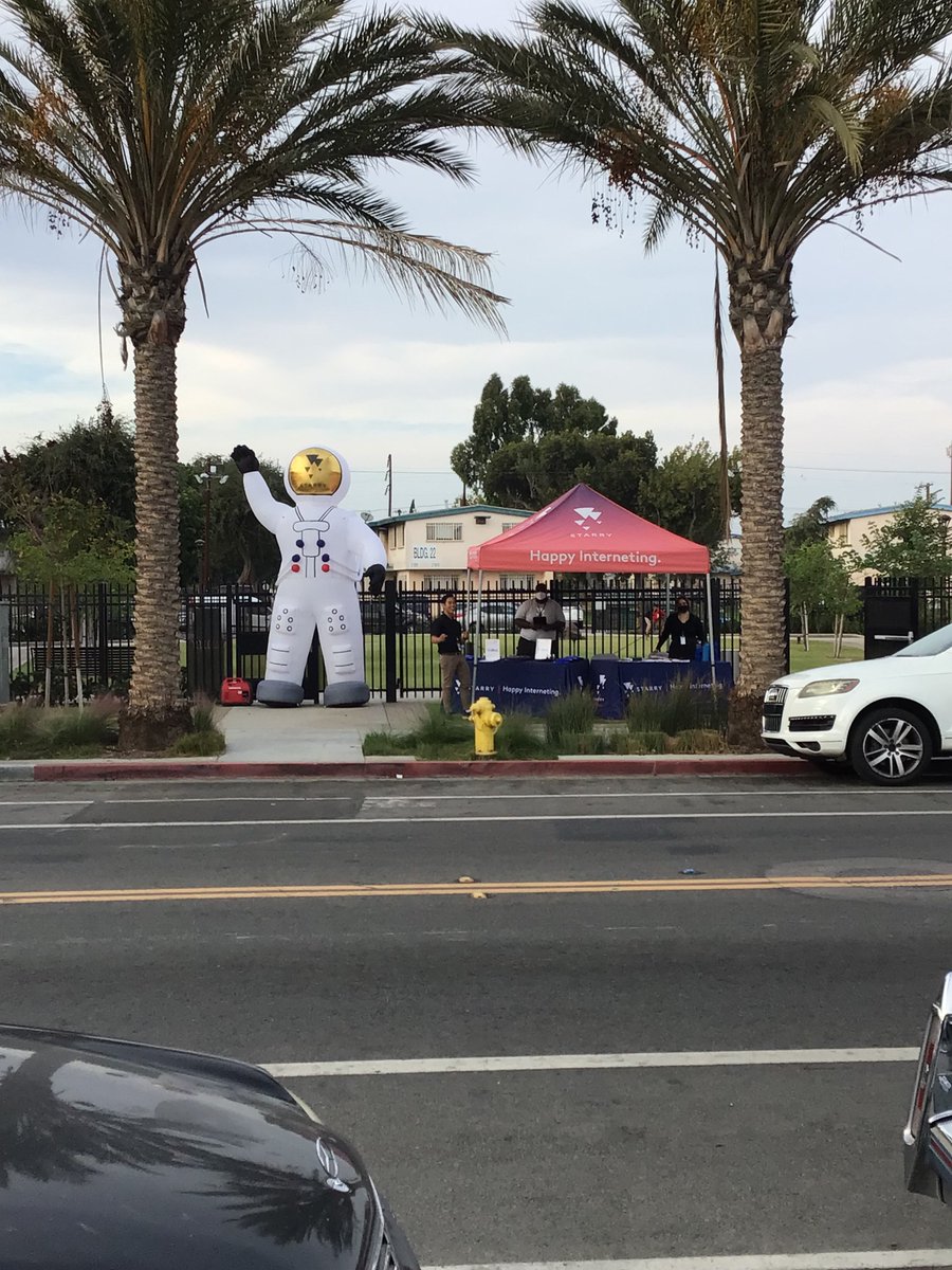 HACLA1938's tweet photo. For #DigitalInclusionWeek, @StarryInternet had pop-up tents at various HACLA sites to promote their services to residents. Check out these pictures from the event at Jordan Downs! https://t.co/E1reMbbDly