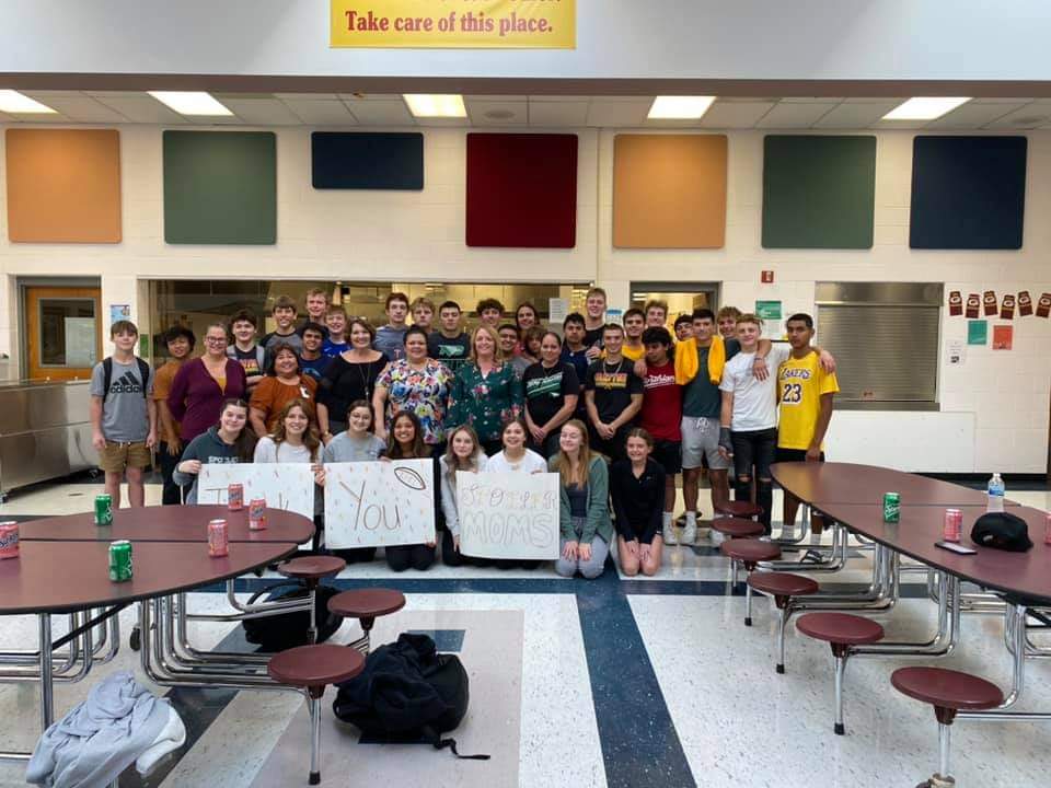SpoilerFootball's tweet image. We could never truly thank the Spoiler Moms for all they have done for both their sons and the program as a whole. The team meal was greatly appreciated!