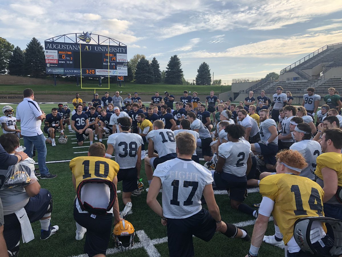 homebrewingMD's tweet photo. So much fun being back with my old team. Being part of this team was key to developing me into the person I am today. And it was so special to share that with my son. Thanks @CoachOJ_ &amp; @AugieFB #Flyersforever https://t.co/jStYbeD1yF