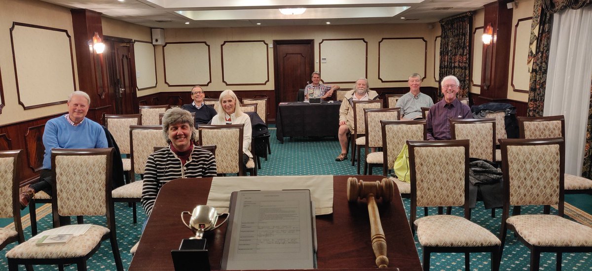 ClubSwindon's tweet photo. Yesterday's speakers club session was as unpredictable, fascinating and funny. Our next meeting is 21 Oct. We meet at Blunsdon House Hotel till the end of this year &amp; from January, we will be meeting at @Bowman_House
#publicspeaking #motivation #leadership #entrepreneur #business https://t.co/7tEvNGb9QS