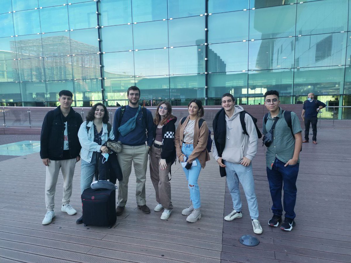 iTecBcn's tweet photo. Primer dia de pràctiques del Marc i el Deivid a Firenze!!
Gràcies a la col·laboració amb @As_Mundus podem presumir avui dels nostres dos primers Erasmus 🌍
Quina Il·lusió que ens fa! Molt bona sort en aquesta etapa, nois☺️.
#ITBerasmus #erasmusITB https://t.co/7N1GOhQgjg