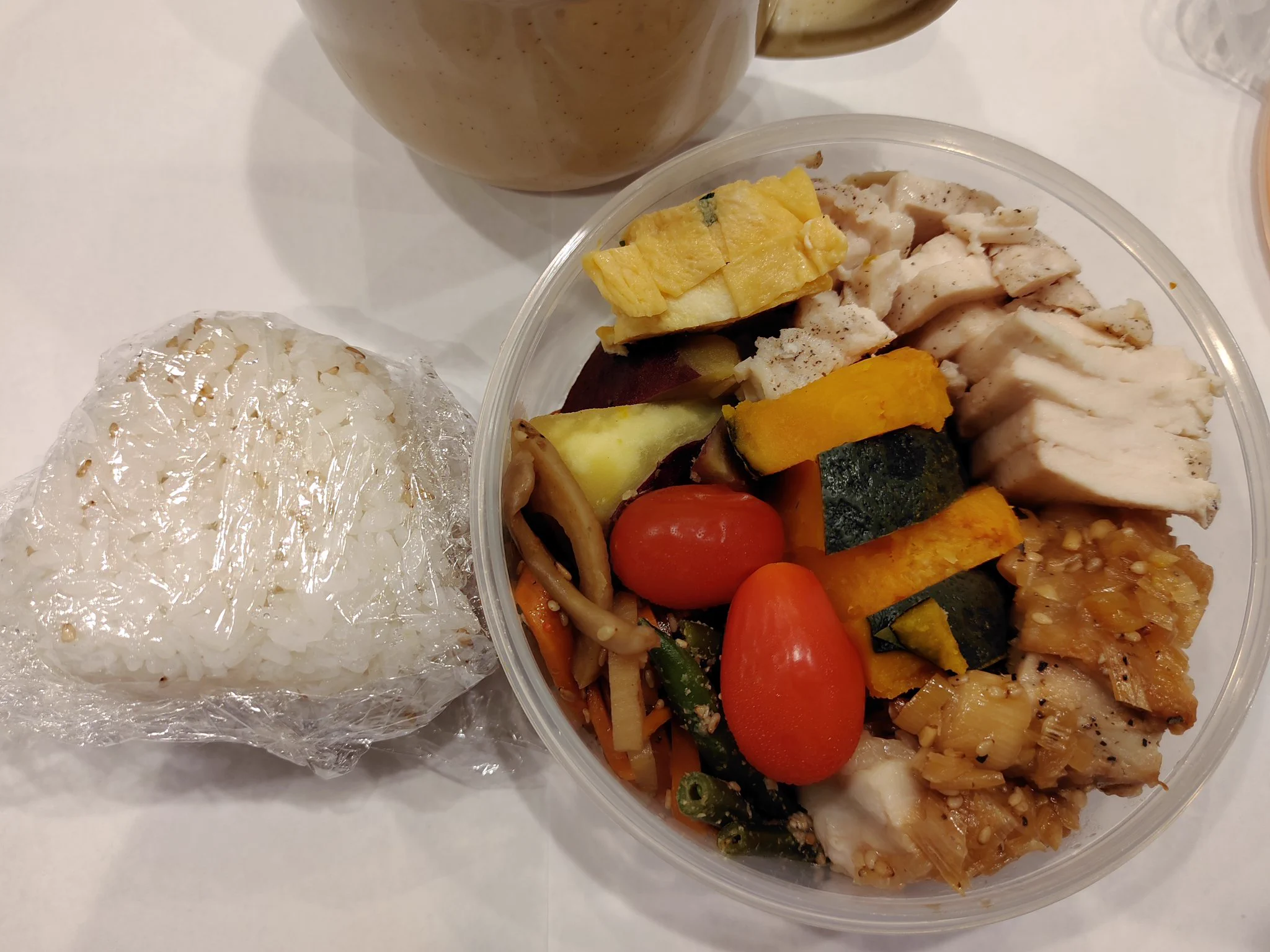 今日の弁当
#ほぼ毎日
うまいおにぎり作ってみた
#クレハおにぎり  