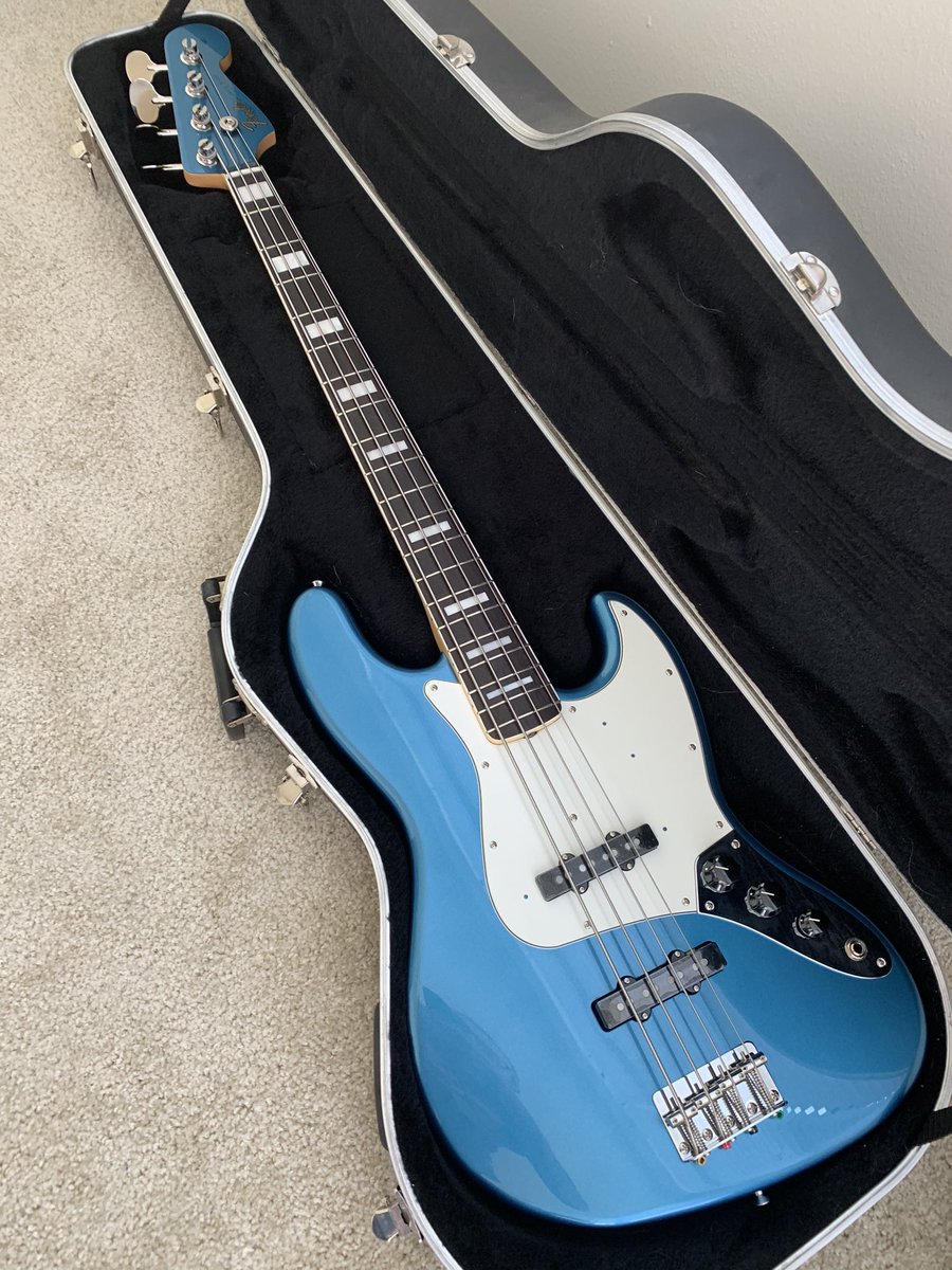 Big thanks to <a href="/djpuzzle/">Dj Puzzle</a> and <a href="/Soundtrackloops/">Soundtrackloops</a> for this sweet hoodie. Also scored this limited run Fender 75th anniversary bass today