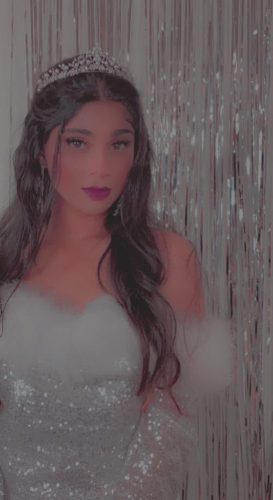 Abby419e's tweet photo. الفتاة الاكتوبرية دخلت عاماً جديداً يارب تكون سنة خير عليها يارب 🙏🏽♥️🥳…. #birthdaygirl #october07 https://t.co/5VbZtBsHH3
