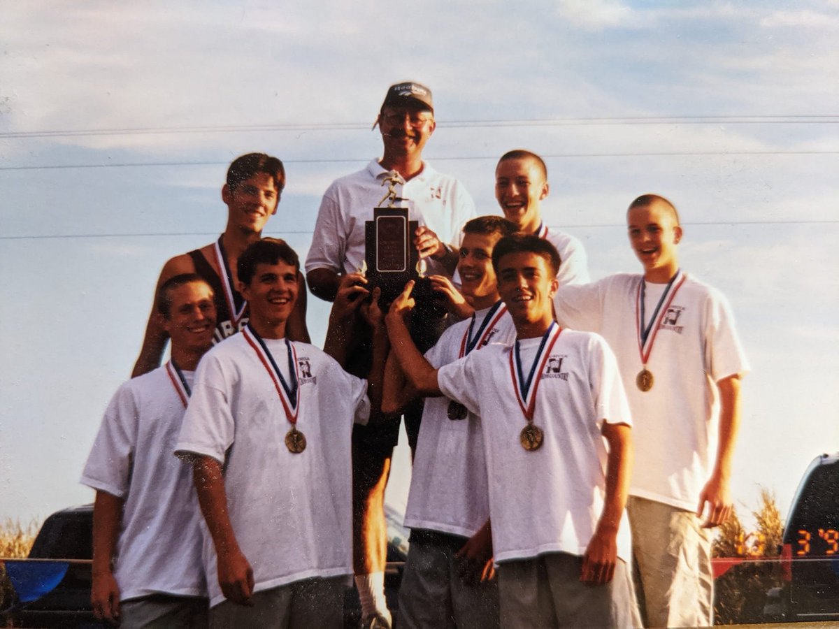 teebob21's tweet photo. .@thomaswhiz hey Whiz, remember this? :) 

Columbus Invite 1997 - Norfolk boys XC steals a meet win over #1-ranked Kearney High https://t.co/zMLKIyqFXU