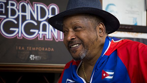 MariEle2020's tweet photo. @DiazCanelB Muchas felicidades al rey de la flauta, reconocido a nivel mundial, el carismático Jose Luis Cortés "El tosco" en sus 70 cumpleaños, un maestro de maestros.
#AtacaChicho
#CubaEsCultura
#QbaD♥️ https://t.co/ExNLjI4AZc