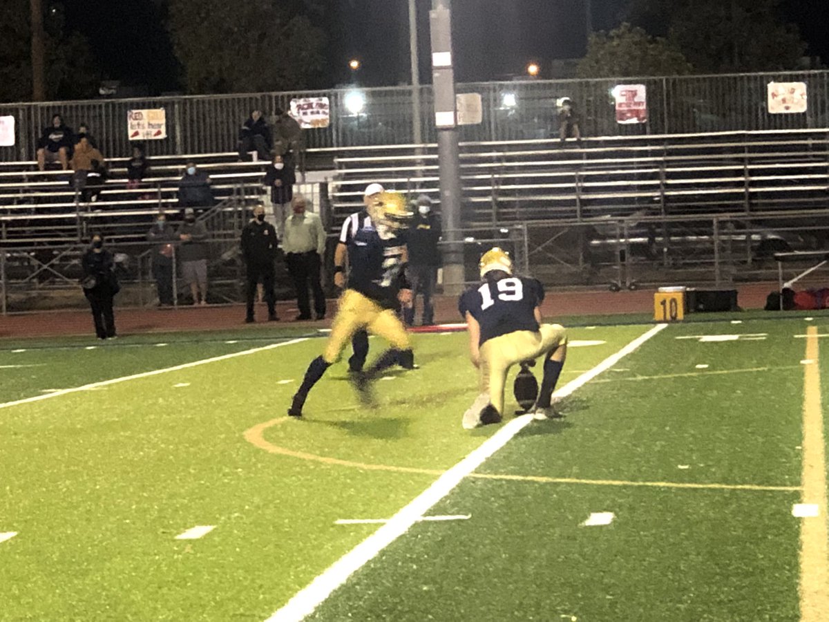 JohnMuirHS's tweet photo. At the half, Stangs up 6 - 0. https://t.co/6t8SQb8R2C