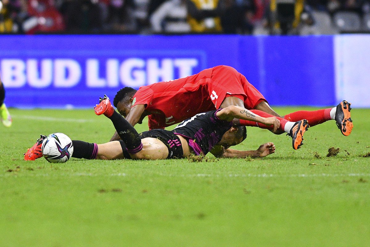 ClaroSports's tweet image. ¡AL DESCANSO!

@miseleccionmx y Canadá están empatando a un tanto luego de los primeros 45 minutos🔥

🇲🇽1⃣-1⃣🇨🇦
DIRECTO: marca.com/claro-mx/futbo…