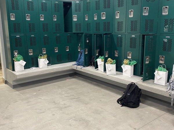 SFJeffersonVB1's tweet photo. Our Frosh/Soph teams are better than yours! ๐ค Thanks for the care packages before our big road trip tomorrow. We are so lucky to have you all ๐๐๐ #CreatingCavCulture #AllMeansAll #TheGOLDstandard #CompeteForExcellence https://t.co/NHi1uLueho