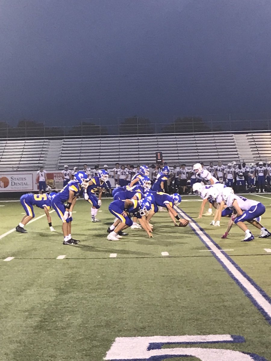 CoachRiceGP's tweet photo. NP freshman football. Tough 7-21 loss to a very talented Kearney team tonight. Too many self inflicted mistakes to overcome tonight. Bright future for this group. #staythe course! @NPHSBulldogsFB @NPHS_Activities https://t.co/JnwVDw880H