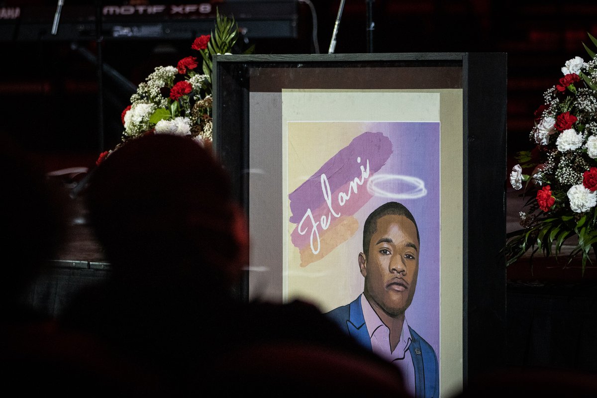 AlexGant16's tweet photo. Family, friends, students and faculty all filled the seats in Redbird arena tonight for a memorial service for Jelani Day. Day was an @IllinoisStateU graduate student pursuing his MS in speech and language pathology. | @The_Vidette  

PHOTOS: https://t.co/V4X2QX5BIg https://t.co/TUzl1SKQII
