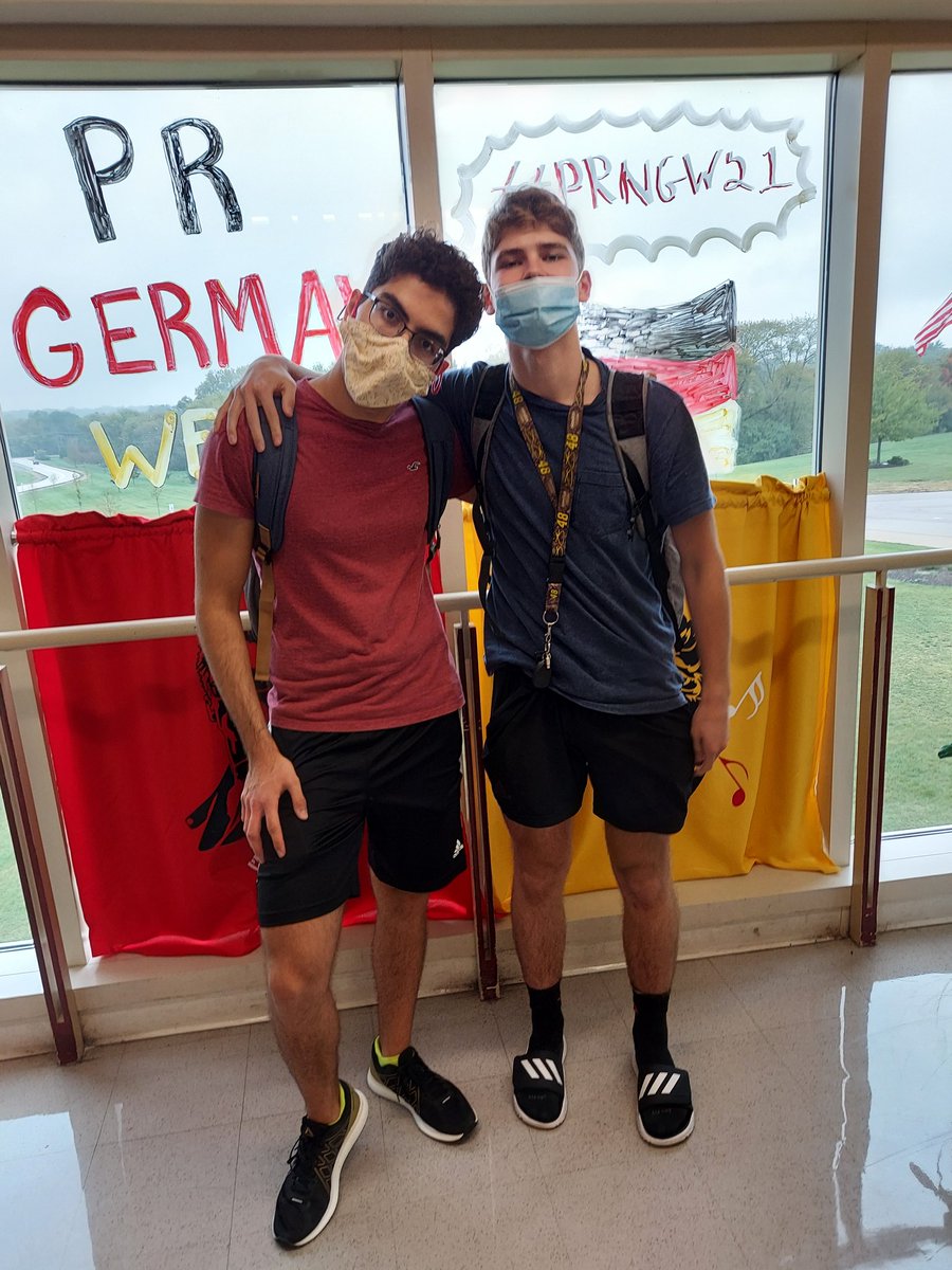 HerrProfHiggins's tweet image. #PRNGW21 Schwarz-Rot-Gold Teil 2 #learngerman @AATGOnline @SKochPR #prexperience