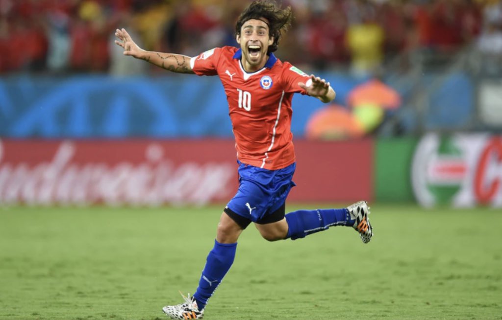 IvanAcevedoS's tweet photo. Cómo te extraño Mago Valdivia en la Selección… 
Cuando otro jugador como tú 🥲 ??? @el_mago_oficial https://t.co/3bW1wSulyf