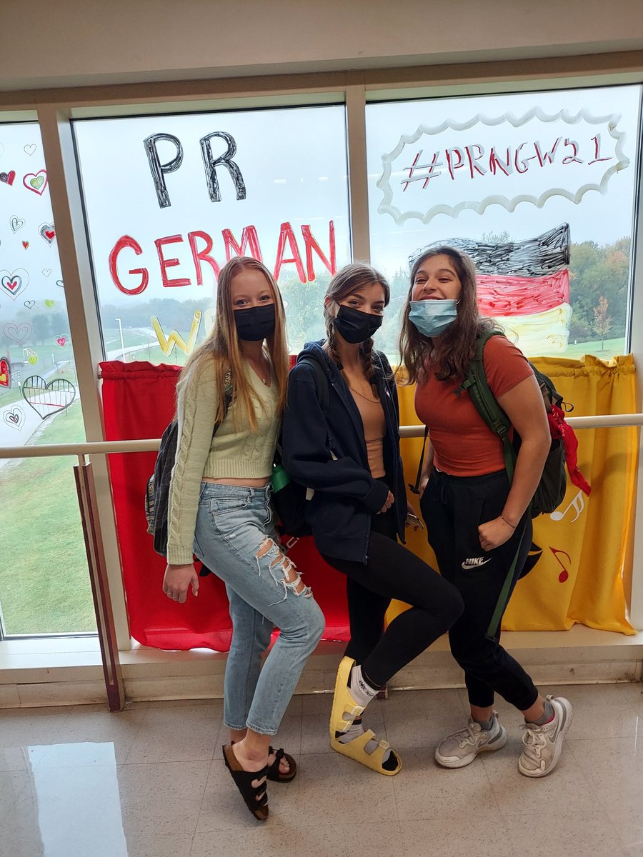 HerrProfHiggins's tweet image. #PRNGW21 Schwarz-Rot-Gold Teil 2 #learngerman @AATGOnline @SKochPR #prexperience
