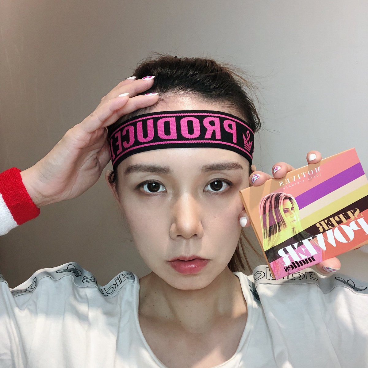 mihochiu9999's tweet photo. 宅家素人運動會
會怕曬黑比較喜歡室內的運動😂「羽毛球🏸️、桌球」我也喜歡🥰
🔺彩盤：#SuperPowerMattes  Palette
@motives 
#sports #sportsmakeup #softglam #motd #badminton #motivesnation #selfie #athflow #asianmakeup #motivesbabe #FolloMe 
#motivesbeautyadvisor #makeupwithmihochiu https://t.co/sVAgJRFcnK