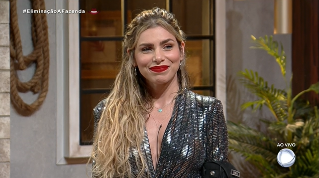 centralreality's tweet image. Erika foi eliminada, e aqui podemos enterrar essa edição onde o público preferiu deixar uma planta no jogo 

#AFazenda #EliminaçãoAFazenda