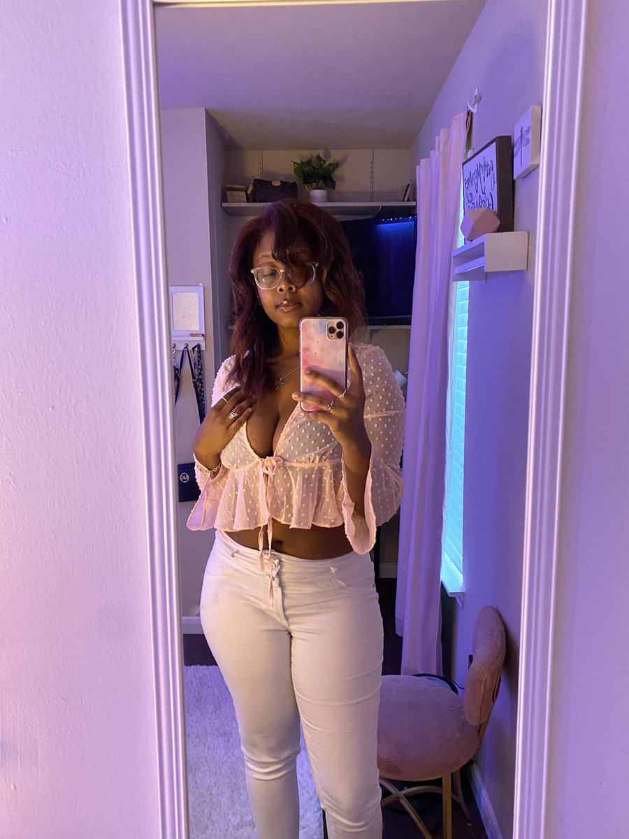 dassiiaahh's tweet photo. cheers to 2️⃣0️⃣ 💕🥂 https://t.co/rMB7TjS8oN