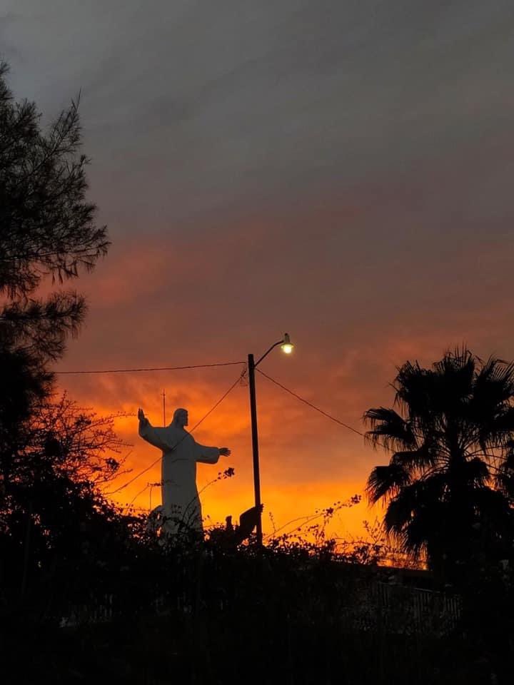 ixtlancito's tweet photo. @YoSoyDeNayarit @Salsa_Huichol El patron vigilando a nuestro pueblo desde la Montaña 🙏 https://t.co/7Ni9ublRSs