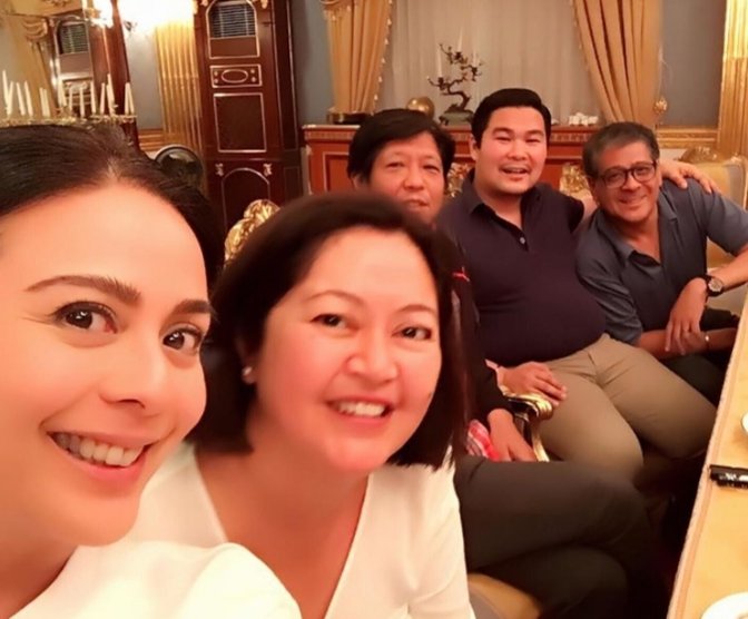 Roselyn191's tweet photo. 𝙈𝙖𝙢𝙖 𝘿𝙖𝙬𝙣 𝙞𝙨 𝙣𝙪𝙢𝙗𝙚𝙧 𝙤𝙣𝙚 𝙨𝙪𝙥𝙥𝙤𝙧𝙩𝙚𝙧 𝙤𝙛 𝘽𝘽𝙈✌️❤️🥰

#BBM #BBMangpresidenteko #BBMlsMyPresident2022 #BBMforpresident #BBMisMy_President2022 #BBM2022ToMakePhilippinesGreatAgain 

@bongbongmarcos @DawnZpost https://t.co/psVQl3bAFg
