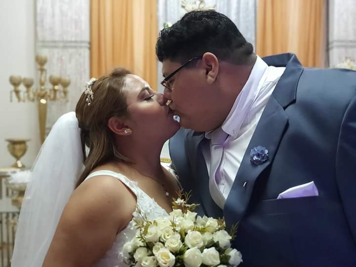 luisachogo's tweet photo. Me case con el hombre de mi vida ❣
Hace 6 años lo conocí...
Hace 6 años me enamore de el...
Y aunque el tiempo haya pasado el amor por crece cada día más por el...
Eres el amor de mi vida 🥰 @El_Analista87
#boda2021 #esposos #FiaCho #familiadedos https://t.co/uchmUG8GS1