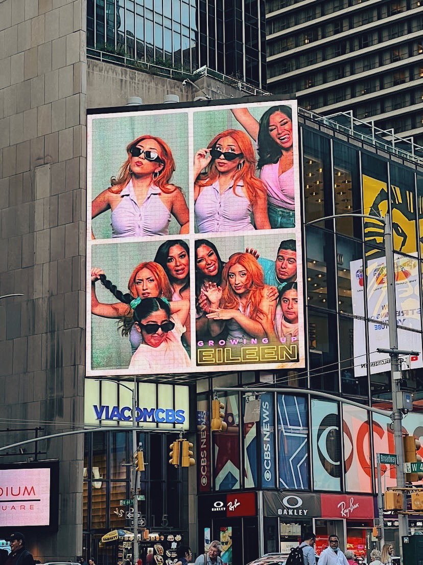 Turntup_ernie's tweet photo. Quick share then I’m off… my show I got to manage made it onto New York City, time square… God is amazing, so thankful and blessed. Anyone here ever feeling lost or down, keep going! Let’s get ittttt, YOU GOT IT! https://t.co/GgpSE5Di0l