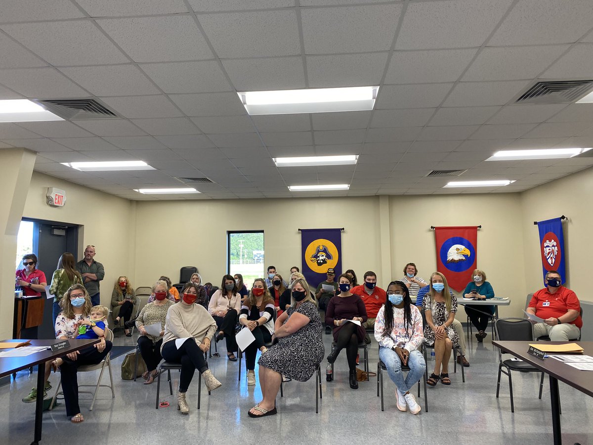 henrycoschools's tweet photo. Great crowd at our October Board meeting! #learn #ExcellenceinHC https://t.co/g5zMgdKraS