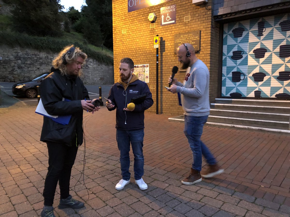 ClareAshford's tweet photo. The @BBCShropshire breakfast show is coming live from Oswestry today. #BaileyHead @adamgreen30 @AndyBroxton @richiet1892 https://t.co/GvvPTA0ZIZ