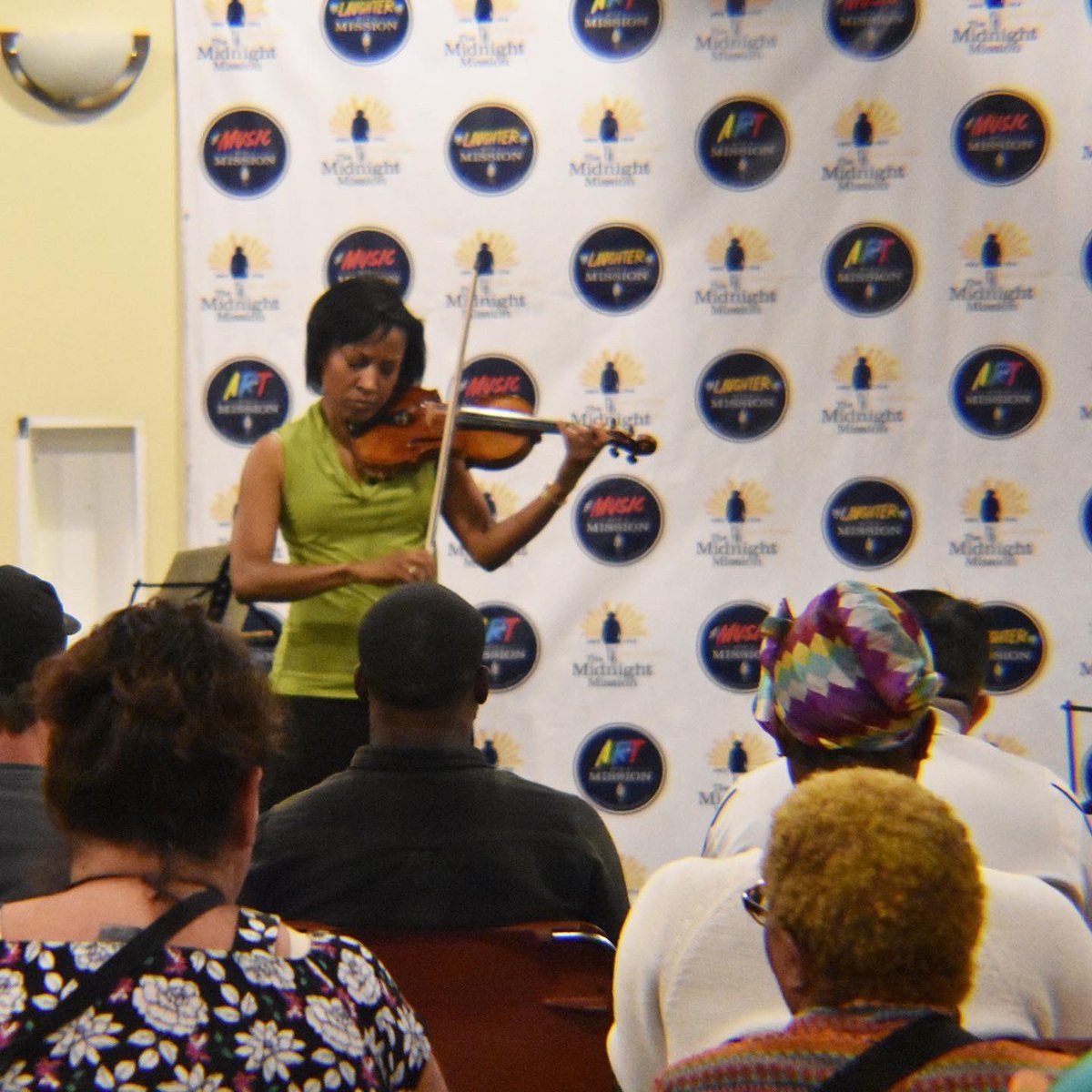 midnightmission's tweet photo. It's Throwback Thursday! Since our live events are on hold, we offer you a #tbt moment from Music With a Mission featuring Music Kitchen-Food for the Soul, a non-profit organization out of New York. 
#themidnightmission #themidnight #musicwithamission #skidrow #dtla #losangeles https://t.co/pXgRYm4Vh2