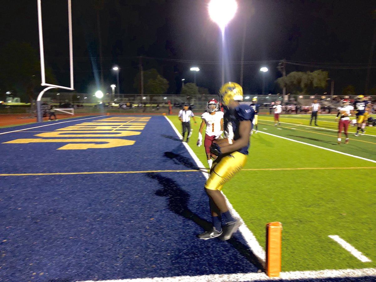 JohnMuirHS's tweet photo. Stangs with the W, 30 - 0. https://t.co/peOPyT7wrm