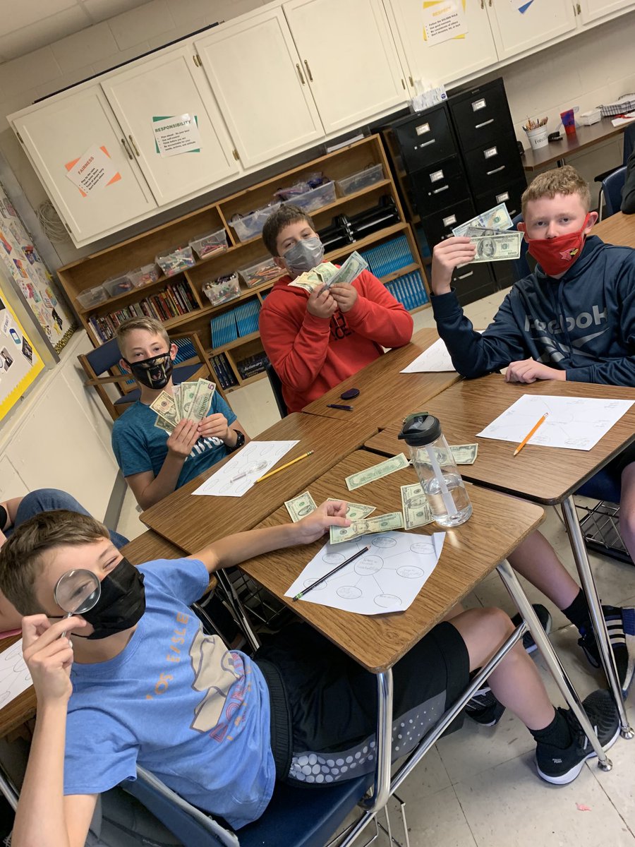 CMSsocialst8's tweet photo. Lots and lots of money! Students had their hands on cash today as we learned about features to prevent counterfeiting. #CardinalPride ⁦@CMSCardinals⁩ ⁦@ClintonMoCards⁩ https://t.co/yqcWyvMcVM