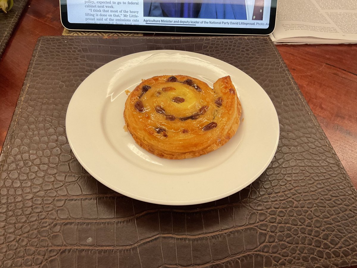oldlillipilli's tweet photo. I slept in so today’s Final Friday #lockdowncake from Strawberry Fields Patisserie was also my breakfast https://t.co/R4j2cnNckq