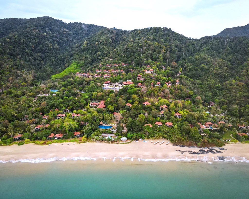 winsordobbin's tweet photo. How #hotels with a #sustainable ethos have joined together under an @SLHLuxuryHotels banner. #travel #tourism #sustainability #consideratecollection @The_Appraiser #hotelbusiness https://t.co/3knRuQJ8jp https://t.co/LOM0RBasJR