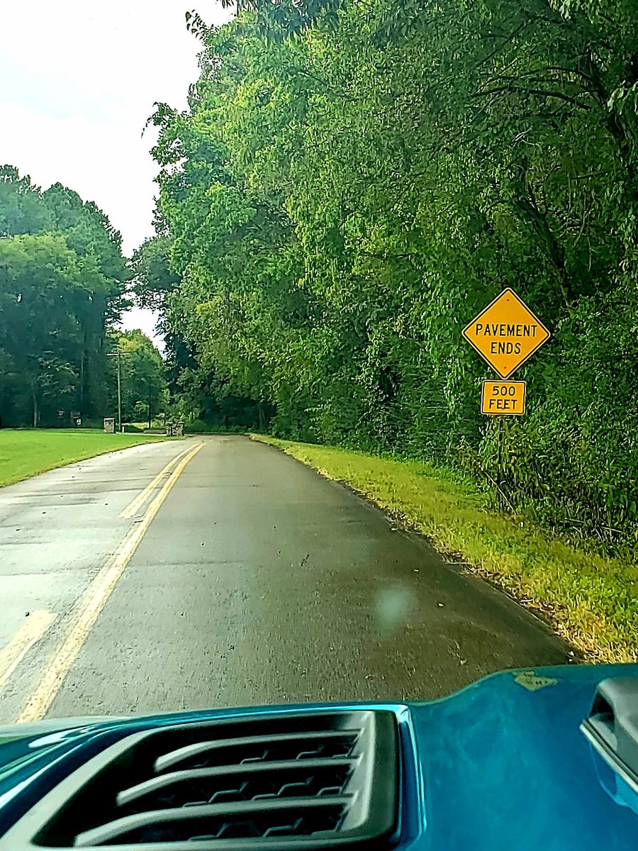 StealthBeth's tweet photo. Hey @Jeep !!
LOOK 👀🤩👀

Some of our favorite words!

#pavementends

#Jeep #Wrangler #Rubicon 
#Explore #Outdoors https://t.co/RA8vqYkByC