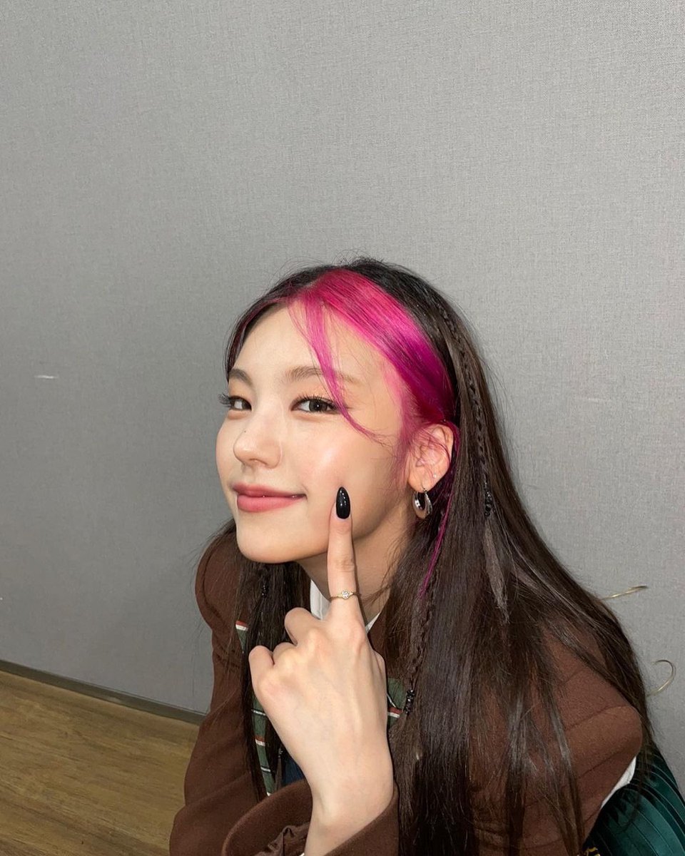 yeji pics tweet media