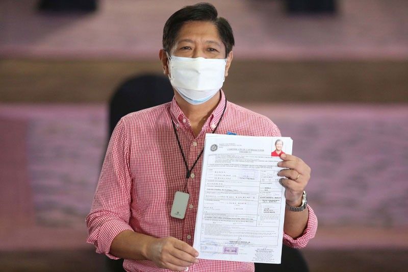 futilityfunc's tweet photo. What's interesting is that a BBM-Sara campaign (if Sara decides to switch with Bong Go) would have exactly the same colors as the Leni-Kiko campaign. #PinkGreen https://t.co/JMdmlO5jPK