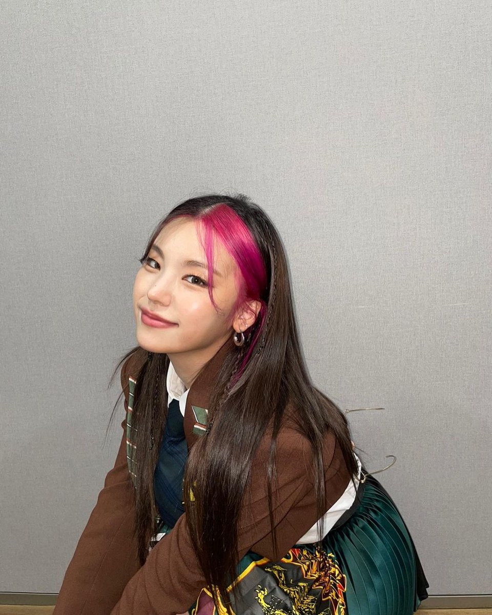 itzy_stagram's tweet photo. 🥴

#ITZY #있지 #MIDZY #믿지 #CRAZYINLOVE #LOCO
#ITZYComeback #예지 #Yeji https://t.co/YWqfZbD3Nd
