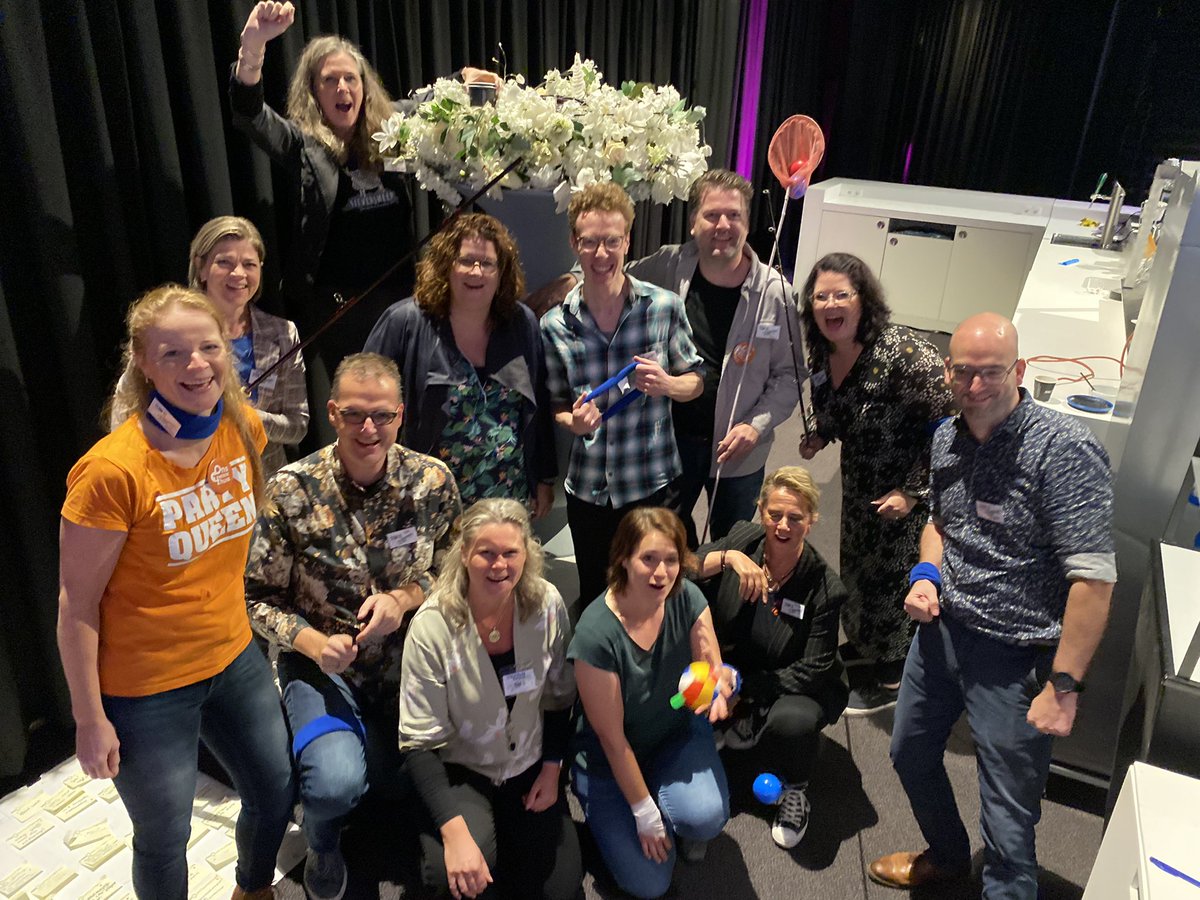 Wat een energie!team 10 #VGhackathon #middin #vgn waarom vissen we allemaal in dezelfde vijver?