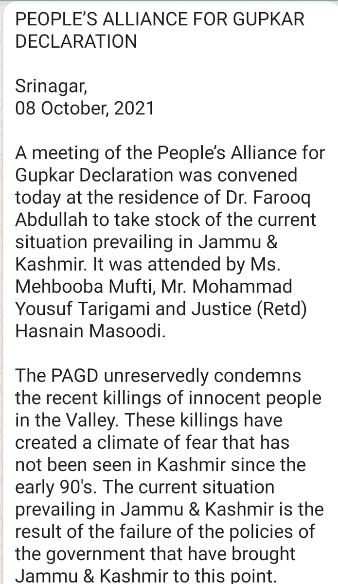 HakeemIrfan's tweet image. People's Alliance for Gupkar Declaration says that 'civilian killings have created a climate of fear that has not been seen in #Kashmir since early 90's... prevailing situation result of failure of govt policies...those planning to flee should reconsider their decision' 
#PAGD