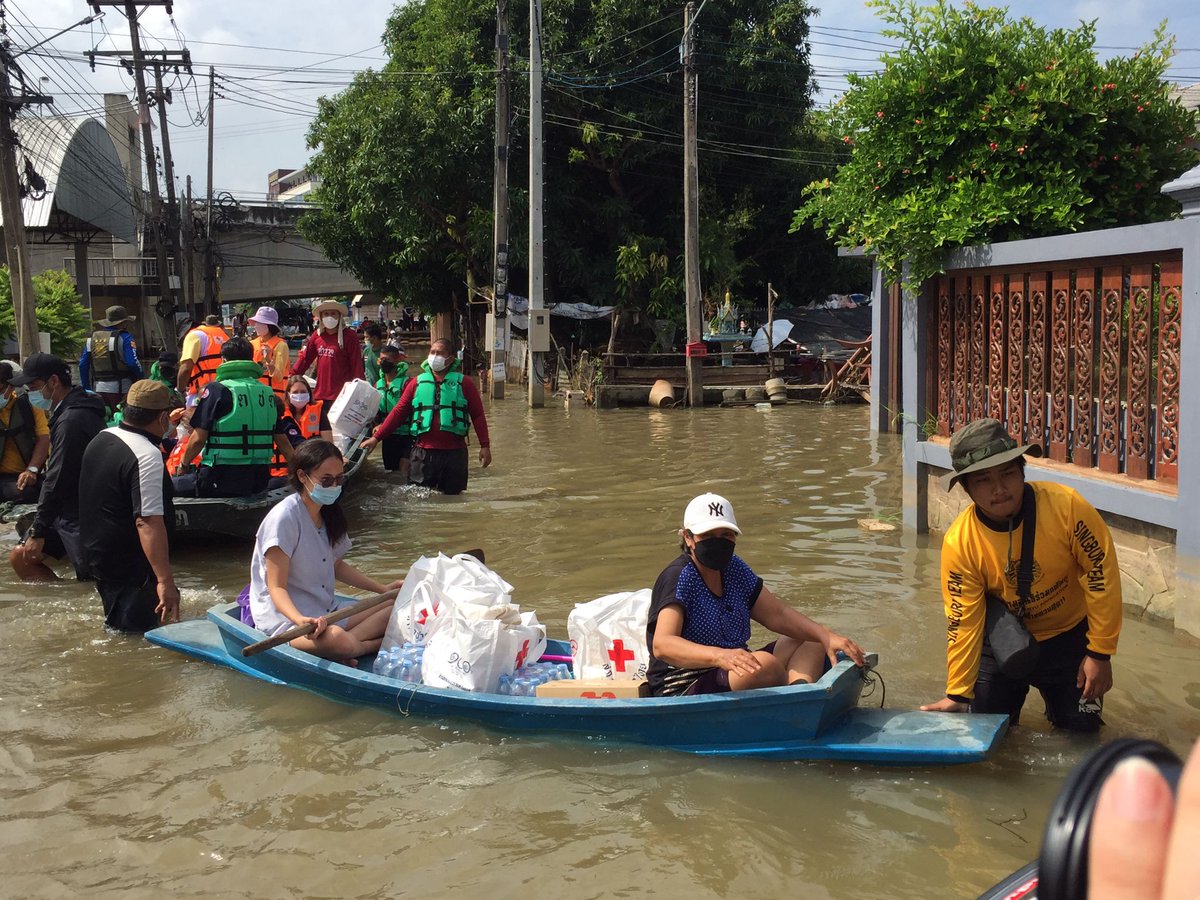IFRCAsiaPacific's tweet photo. MEDIA RELEASE: Nearly one million people across Thailand are struggling to cope with devastating floods that have submerged large areas in more than a third of the country.

👉 https://t.co/Hm0dYJg74k https://t.co/SlPXFT1WY2