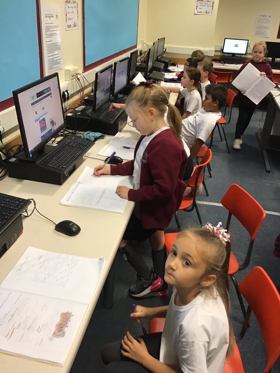 NormanPannellY3's tweet photo. Today we edited and improved our Non-Chronological Reports and researched more facts and information about our animals online. #NPPSEnglish #NPPSICT https://t.co/13Y9dKfZ6j