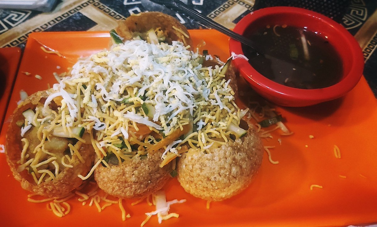 SameenSamira's tweet photo. #fuchka #food #foodblog #streetfood #bangladeshifood #FoodieBeauty #Delicious #foodlover https://t.co/Eh2xByJMAQ