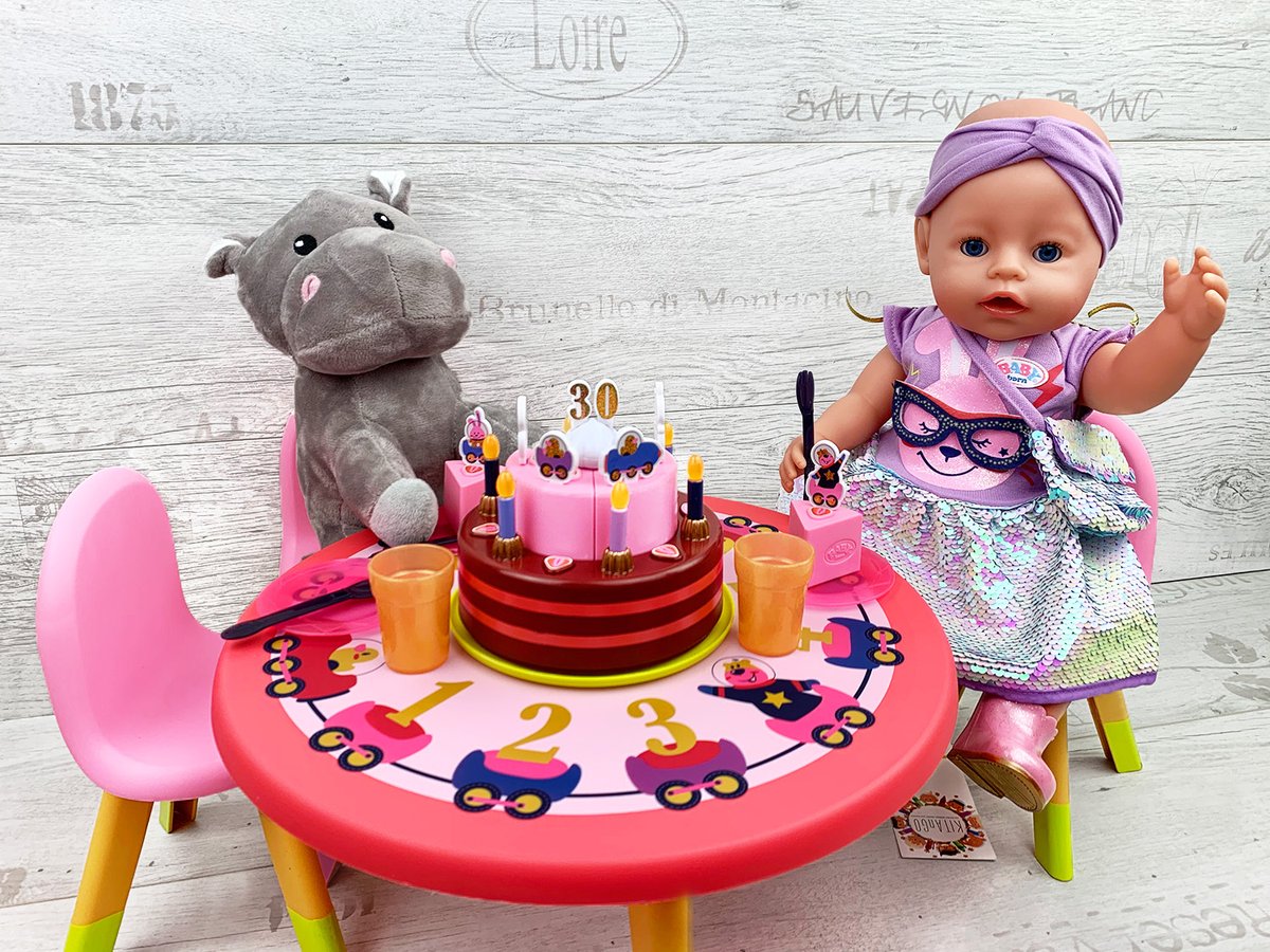 👫🧒Mit #Puppen &amp; #Accessoires können kindliche #Rollenspiele noch realistischer gestalten werden! Zum 30-jährigen #BABYborn-Jubiläum stellen wir die "#BABYbornMagicGirl", sowie ein paar ergänzende #Accessoires von #ZapfCreation vor. 🎉🎶

✏️ Zum #Review:
kitango.de/puppen-mit-acc…