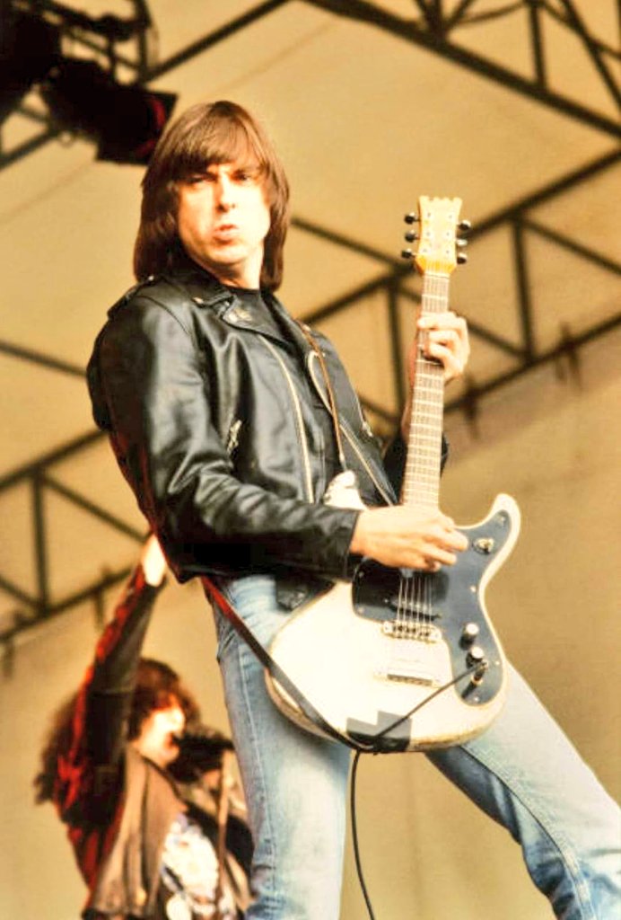 Happy Birthday   JOHNNY RAMONE 
1948 2004. 
Gone, but not forgotten!

What\s your favorite RAMONES album? 