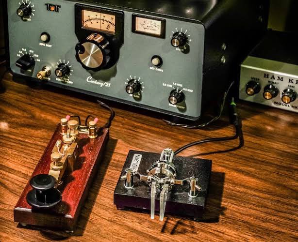 bq_vk3's tweet photo. This weekend. Is the #odcx2021cw cw ham radio contest. #ocdx #cw #hamr #hamradio rules at CW Section: 06:00 UTC Saturday 9 October to 06:00 UTC Sunday 10 October 2021 https://t.co/w8fwYsT0Ty #vk3er #emdrc https://t.co/JrCHB2sIDt