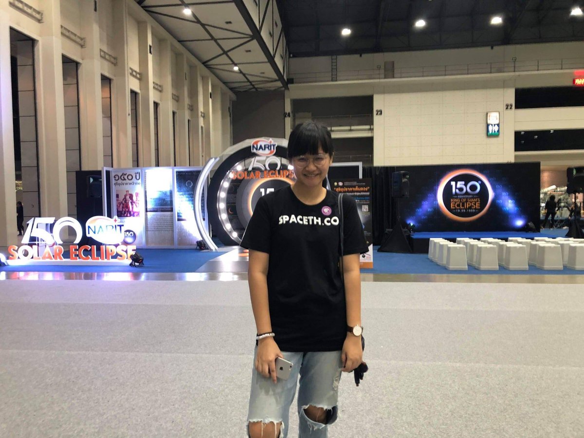 ผ่าน 6 ตุลามาไม่กี่วัน ผู้มีอำนาจก็ซ้ำเดิมทำลายอนาคต เพียงเพราะเธอเรียกร้องถึงสังคมที่ดีกว่า เบนจาเป็นวิศวกรอวกาศที่กำลังสร้างชื่อเสียงให้กับไทยในอีกไม่กี่ปี แต่กลับต้องถูกจับเข้าคุก รบ.ต้องหยุดทำลายอนาคตของชาติ ก่อนที่สังคมไทยจะถูกผลักออกไปไกลเกินจุดที่จะเจรจาประนีประนอมกันได้